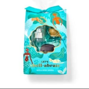 Bath & Body Works “At The Beach Let’s Shell-Abrate” Mini Gift Set Brand New!